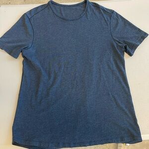 Men’s Lululemon t shirt size XL